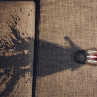 clean-a-sofa-wine-spill
