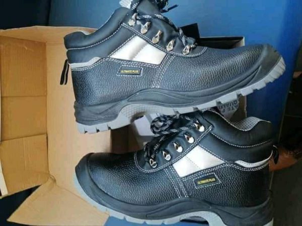 Safety Shoes Ultimate Plus