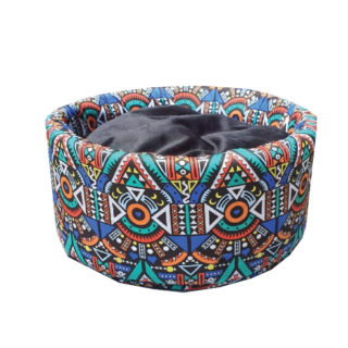 Circular, fluffy cat bed with an African print 1pc