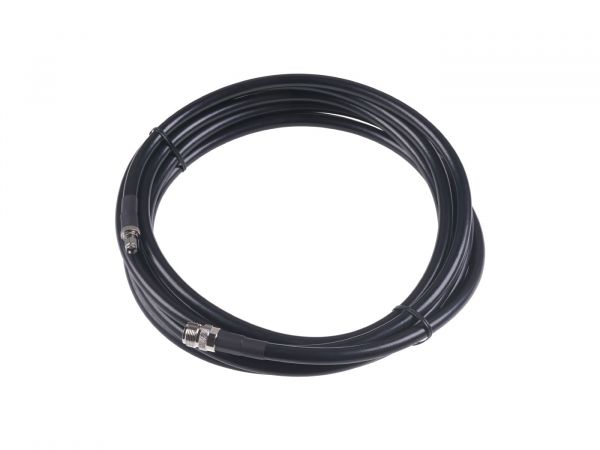 N Female to RP-SMA Male Cable - CFD200 Black - 5m